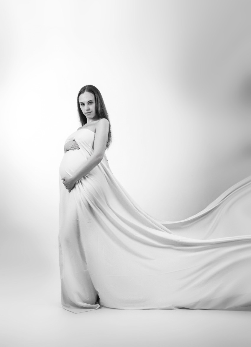 фотосъемка беременности в студии